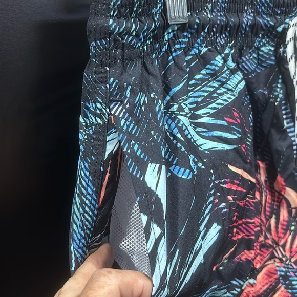 Spicy Tuna UPF 50+,lined,hip pockets,back velcro pocket,elastic drawstring waist - Picture 2 of 13